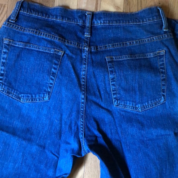 Bill Blass Modern Fit Jeans - Picture 4 of 7